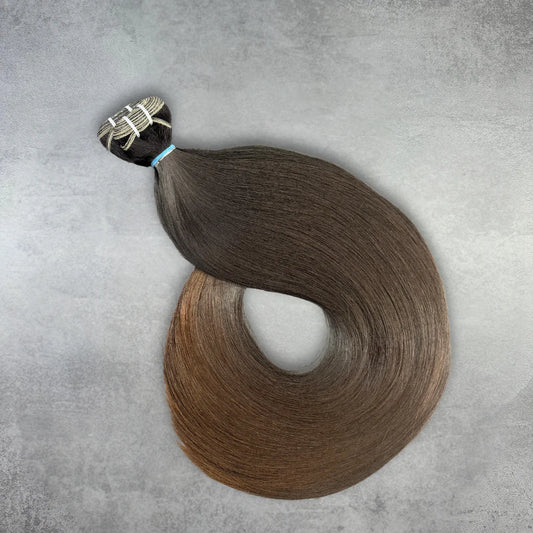 Gépi tresszelt (4.0-5.0) kazahsztáni vékonyszálú natúr barna póthaj