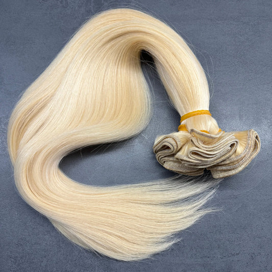 Gépi tresszelt (9.0-10.0) kazahsztáni vékonyszálú szőke póthaj