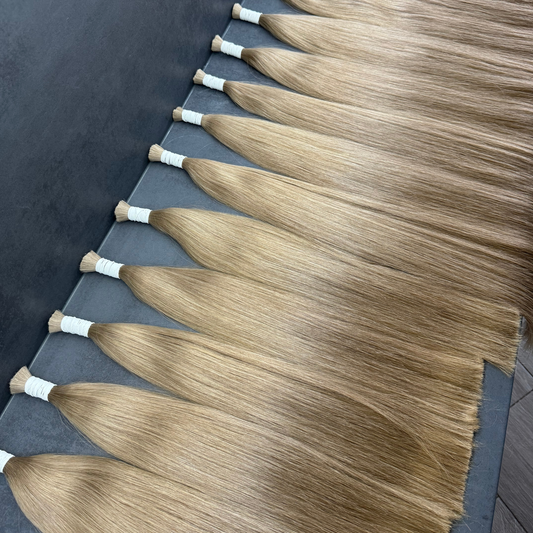 (8) Szőke keleti póthaj